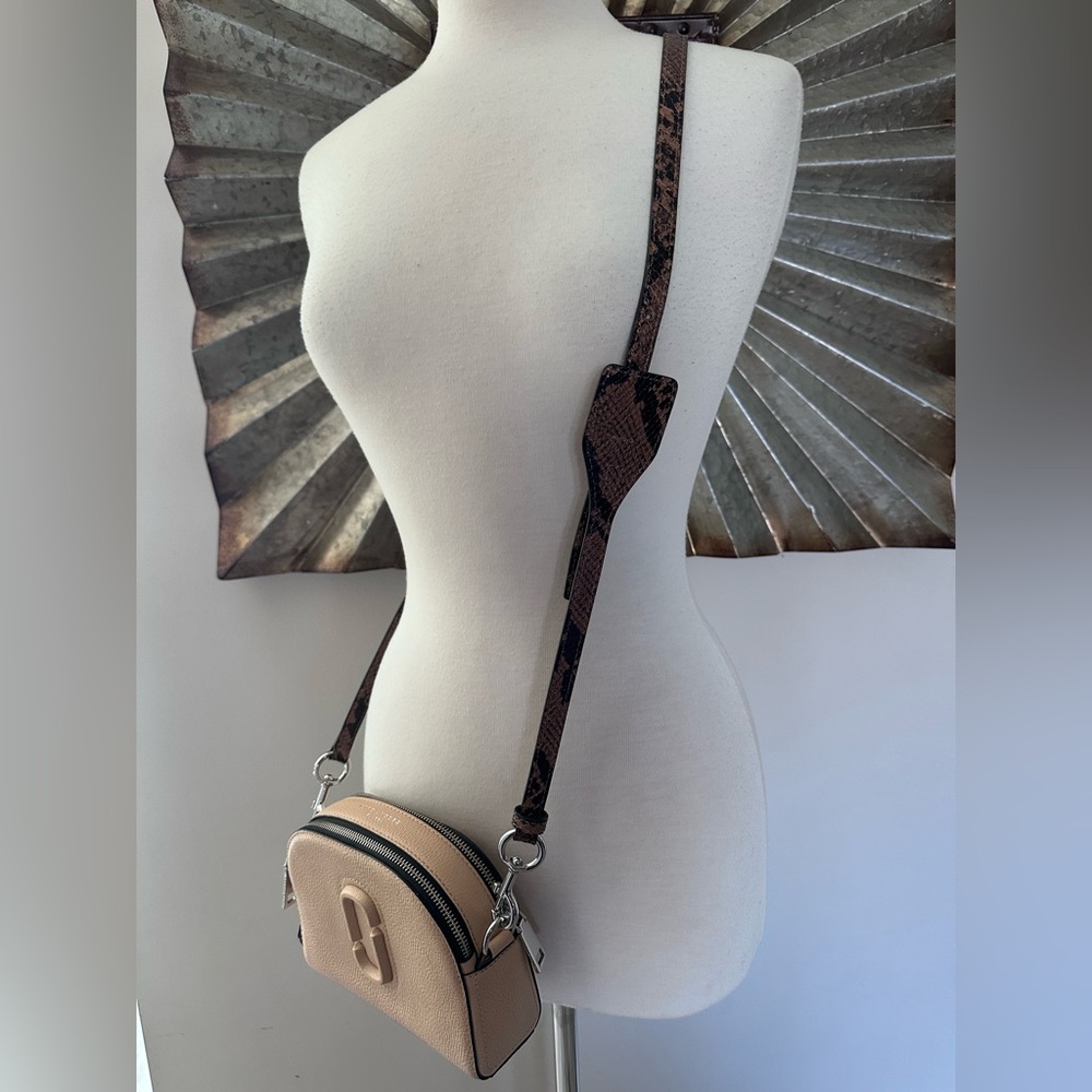 New $325 Marc Jacobs Tan Crossbody Bag with Adjustable Strap